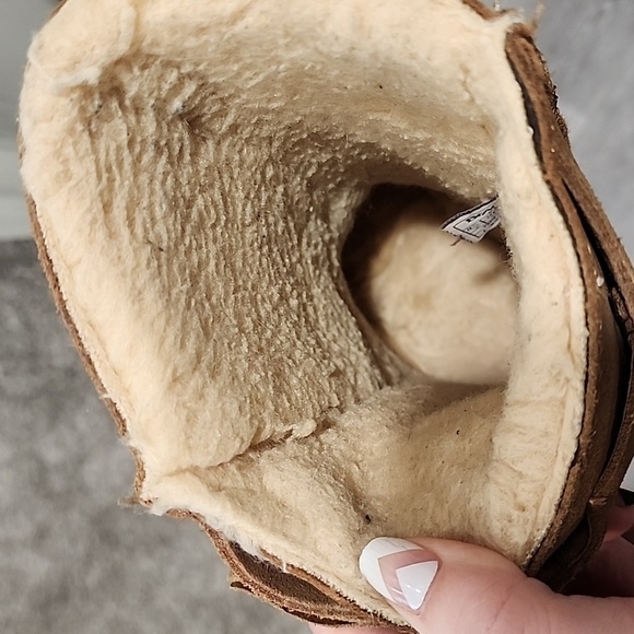 BearPaw Clara Hickory Suede Sherling Boots - Picture 11 of 11